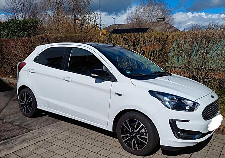 Ford Ka /+ 1,2l 63kW Black/White - Winterpaket - App