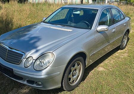 Mercedes-Benz E 350 CLASSIC Classic sehr gepflegt