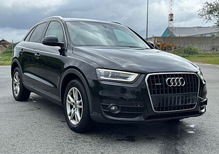 Audi Q3 2.0 TDI Quattro/S-line/1HD/TÜV/LEDER/ALLRAD/