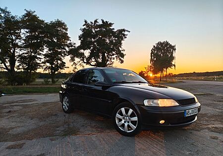 Opel Vectra 1.6 16V Selection Comfort Selection C...