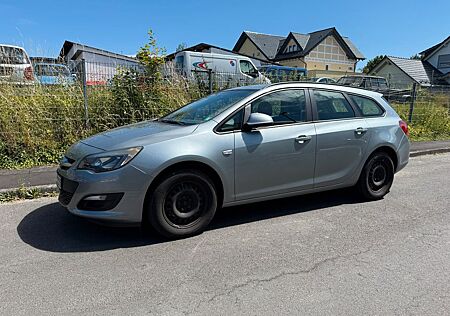Opel Astra Sports T. 1.6 CDTI / 2. Hand / Klima