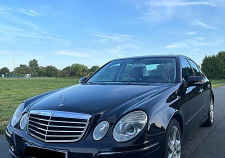 Mercedes-Benz E 200 KOMPRESSOR AVANTGARDE Avantgarde