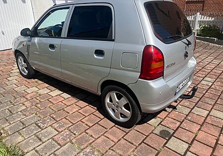 Suzuki Alto TÜVneu Zahnriemen Neu Ölneu Klima Navi Parkhilfe