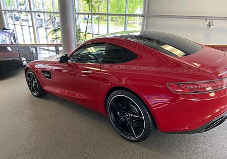 Mercedes-Benz AMG GT 4.0 V8 DCT -