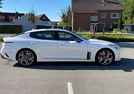 Kia Stinger 3.3 GT 8-fach bereift Klappenauspuff