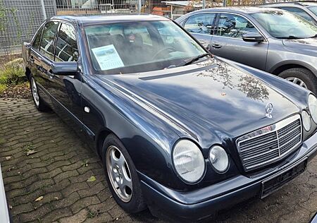 Mercedes-Benz E 220 CDI CLASSIC Classic