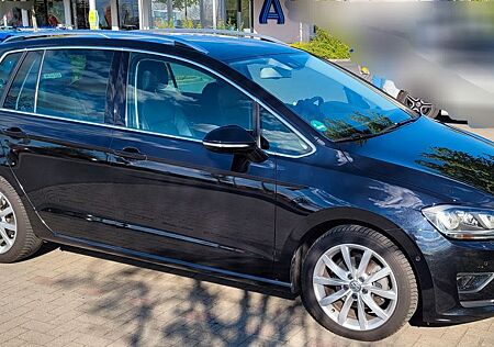 VW Golf Sportsvan Volkswagen 2.0 TDI DSG Highline *VOLL*