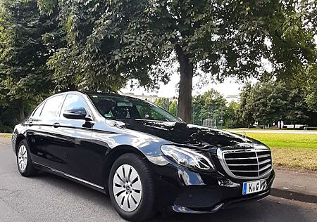 Mercedes-Benz E 220 d Autom. -