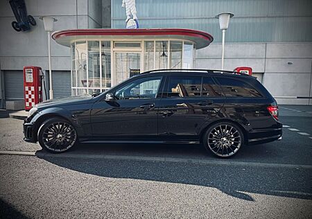 Mercedes-Benz C 63 AMG C63 AMG | Letzter Sauger-V8 | Original | P30 |