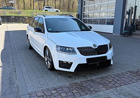 Skoda Octavia 2.0 TDI DSG RS Combi RS