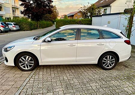 Hyundai i30 gebraucht kaufen Hyundai i30 1.4 T-GDI Style Style