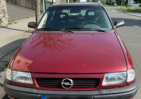 Opel Astra FCC 11/94 181000km TÜV 2/26