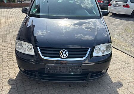 VW Touran Volkswagen 2.0 TDI 125 kW DSG DPF Highline Highline