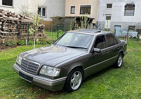 Mercedes-Benz E 250 diesel W124