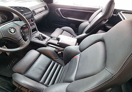 BMW 325i Cabrio Vader M3 sitze