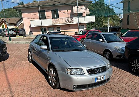 Audi S3 1.8 T quattro -