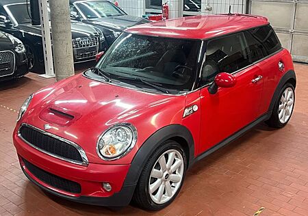 Mini Cooper S -KLIMA-LEDER-XENON-
