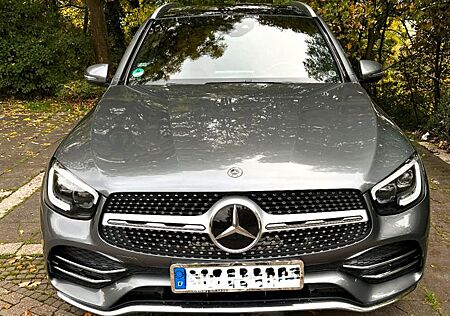 Mercedes-Benz GLC 220 d 4MATIC, AMG, PANO, Vollleder, Intelli