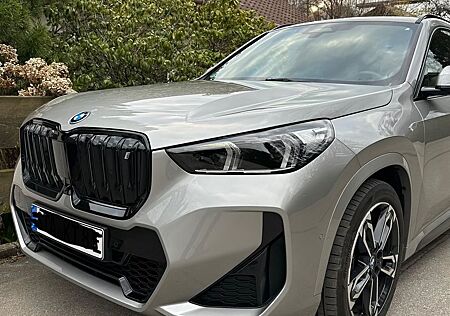 BMW iX1 xDrive30 -