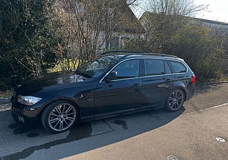 BMW 330i xDrive Touring -