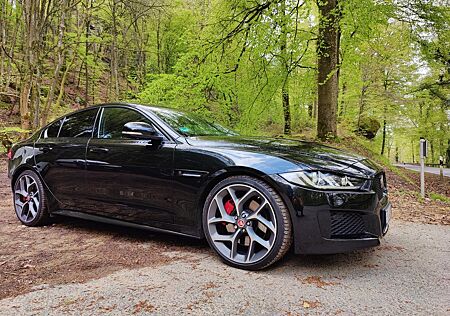 Jaguar XE S * Pano * Meridian * Black-pack * 20 zoll