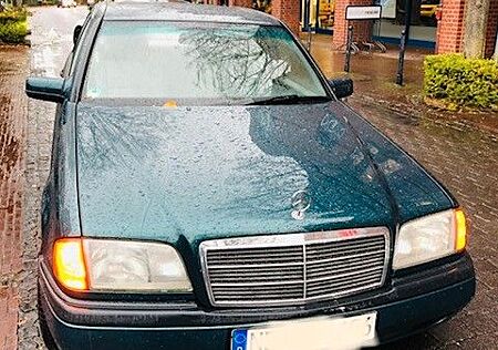 Mercedes-Benz 190 W202