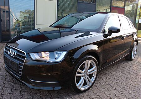 Audi A3 1.6 TDI ultra Attract.Sportback*NAVI*PDC*EU 6