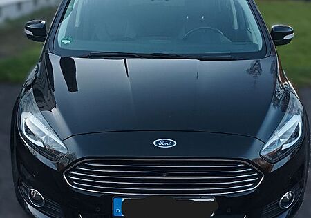 Ford S-Max 2,0TDCi Bi-Turbo 154kW Titanium PShift...