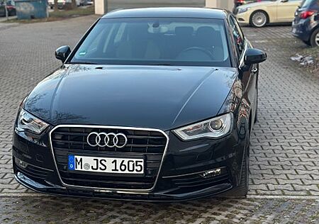 Audi A3 1.4 TFSI cod ultra S tronic Attraction At...