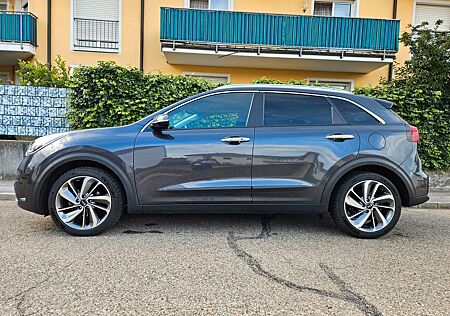 Kia Niro 1.6 GDI Hybrid Spirit Leder Navi Spurassist