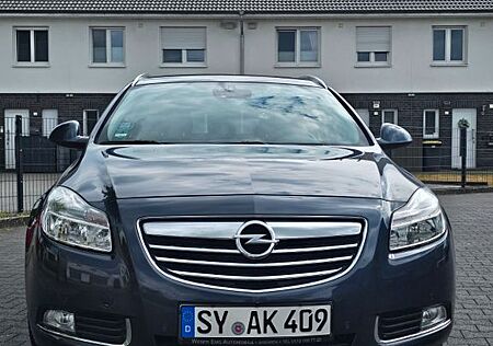 Opel Insignia Sports Tourer 1.8 ca 83200 km 2 J. Tüv
