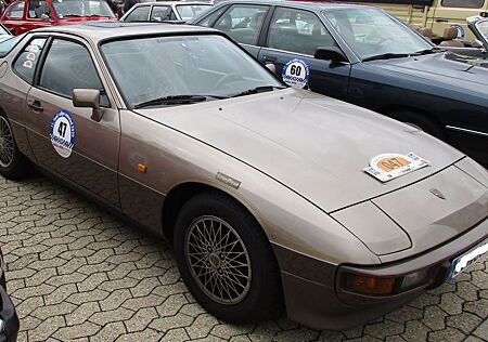 Porsche 924
