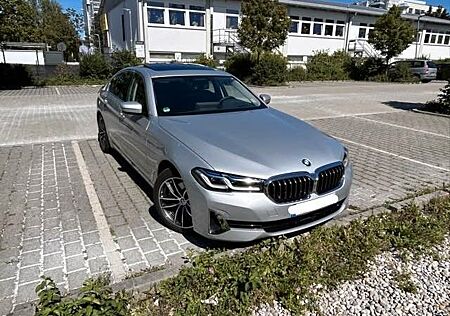 BMW 520d LuxuryLine ACC/LEDER/LASER/HUD/PROF/PAN0