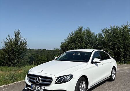 Mercedes-Benz E 200 AVANTGARDE Automatik
