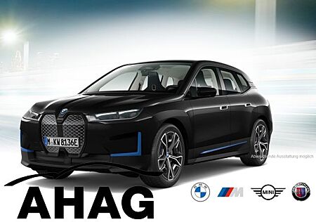 BMW iX xDrive40 Sportpaket Klimaaut. AHK Soft-Close