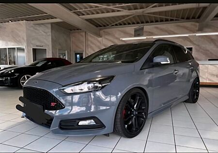 Ford Focus 2,0TDCi ST Top Ausstattung