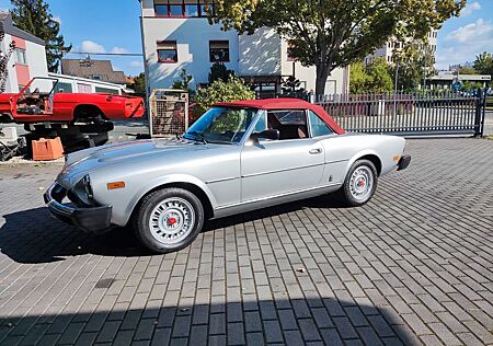 Fiat 124 Spider VB