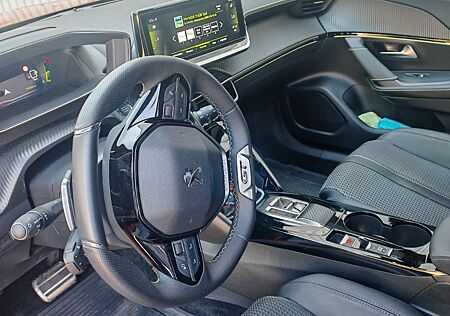 Peugeot 2008 PureTech 130 EAT8 GT GT