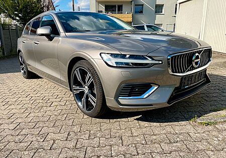 Volvo V60 T8 Recharge AWD Geartr. Inscript. Navi+EHK+