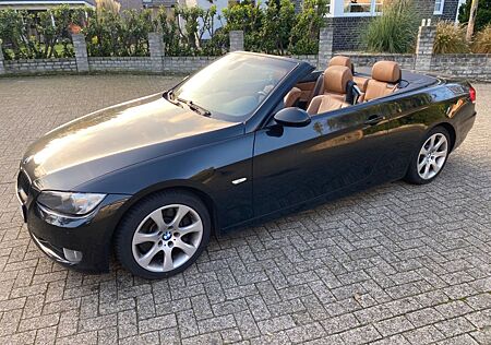 BMW 330d Cabrio - Leder, NAV, 6-Zylinder, Automatik