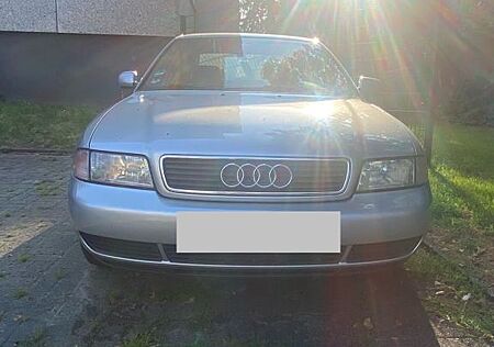 Audi A4 1.8 -