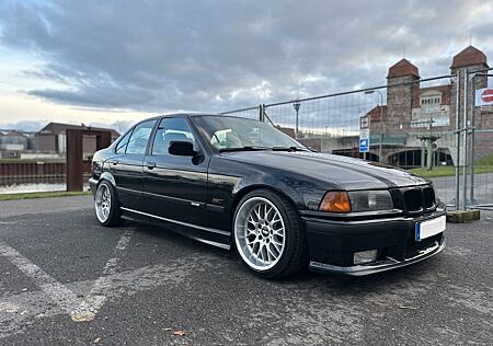 BMW 320i E36 M Paket *Top gepflegt*10/26*