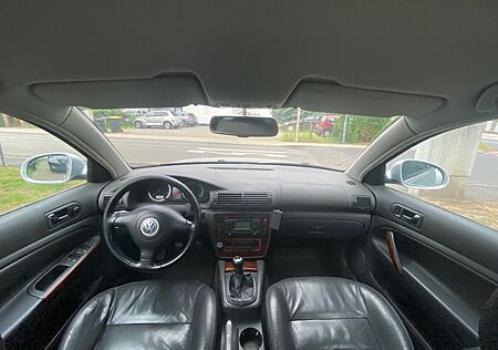 VW Passat Volkswagen Lim. Highline 4Motion