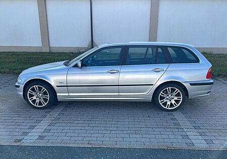 BMW 330xi touring -