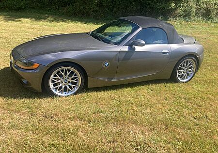 BMW Z4 Top 2.5i - mit SMG Getriebe