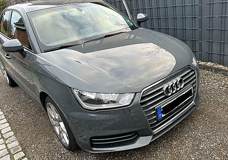 Audi A1 1.0 TFSI ultra S tronic Sportback -