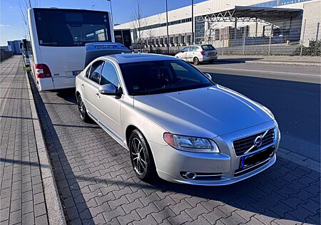 Volvo S80 D5 2.4