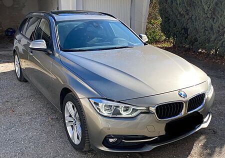 BMW 320d xDrive Touring HeadUp Panoramadach DAB