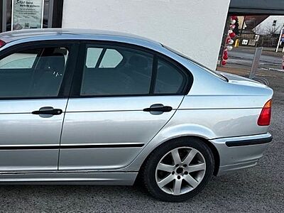 BMW 318i -