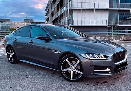 Jaguar XE R-Sport AWD *Leder*Meridian*19 Zoll Alu*Navi*